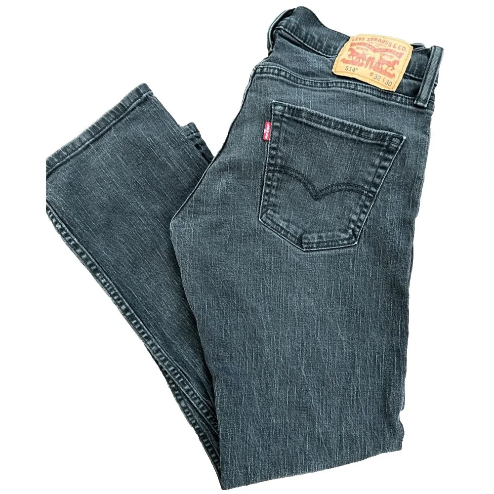 Mens levi strauss  Black 514 size 32x 30 zip fly straight leg 5 pocket cotton